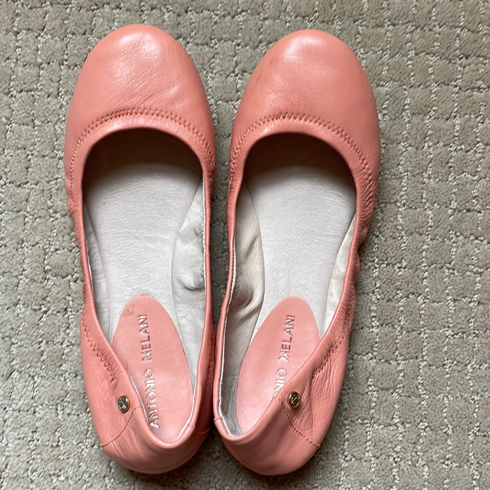 Antonio Melani Flats